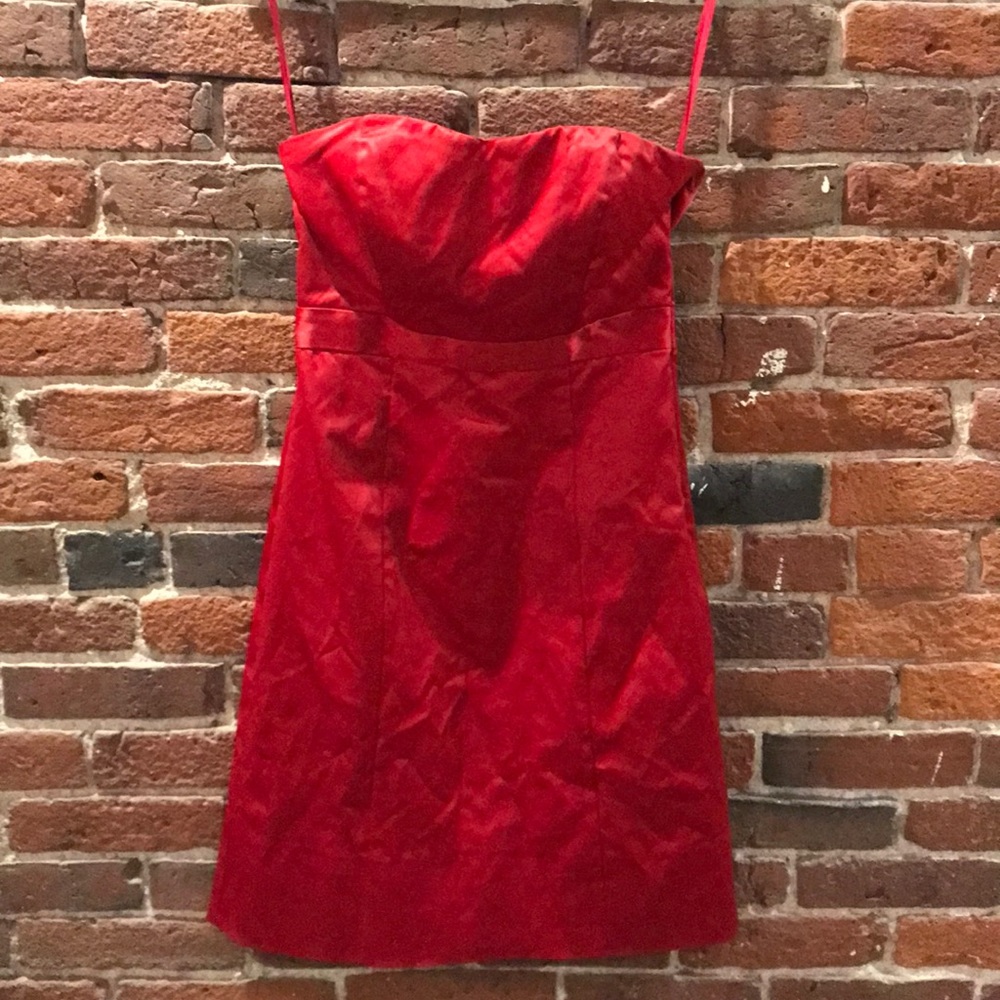 Limited satin red dress size 4